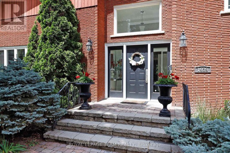 28584600/1939-wembley-avenue/carlingwood/ottawa/ontario/K2A1A8_7