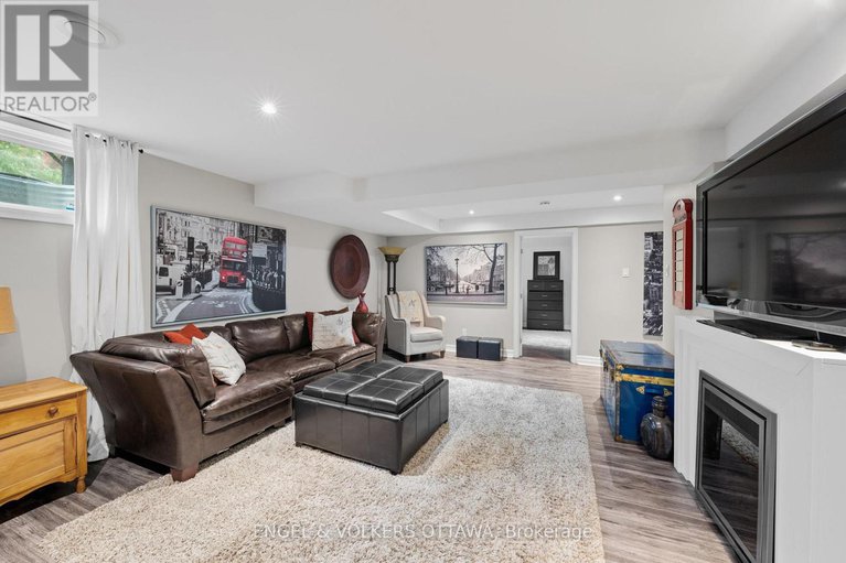28926849/511-erinwoods-circle/stonebridge/ottawa/ontario/K2J5M5_32