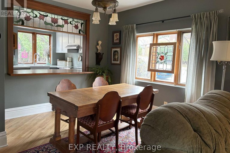 29677911/145-blackburn-avenue/sandy-hill/ottawa/ontario/K1N8A6_7