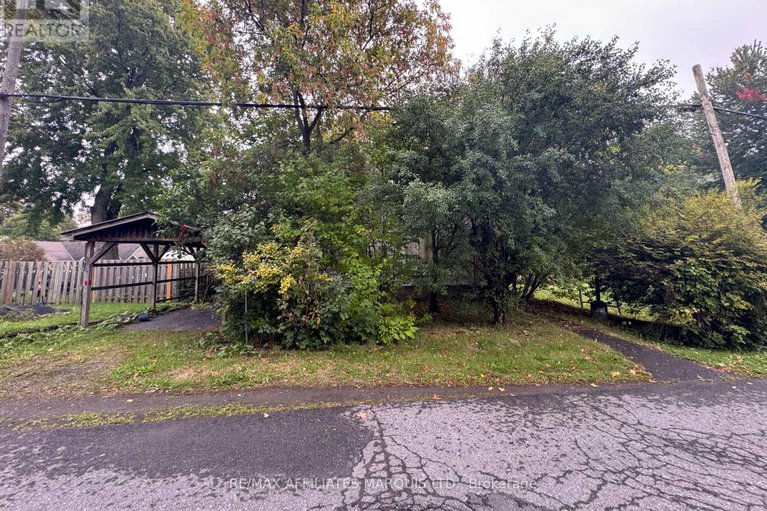 28919370/20382-church-street/south-glengarry-lancaster-twp/south-glengarry/ontario/K0C2C0_1