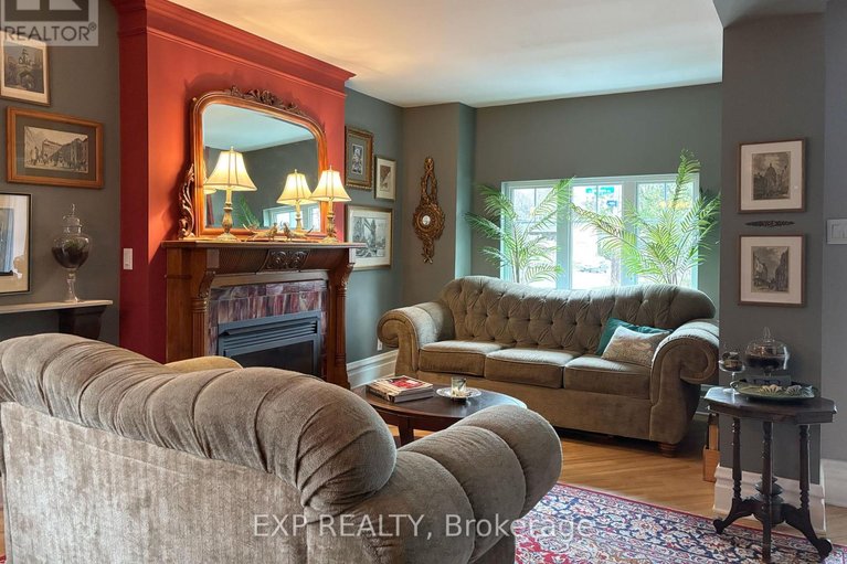29677911/145-blackburn-avenue/sandy-hill/ottawa/ontario/K1N8A6_4