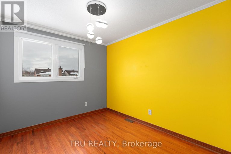 29239837/1078-st-emmanuel-terrace/convent-glen-north/ottawa/ontario/K1C2J7_26