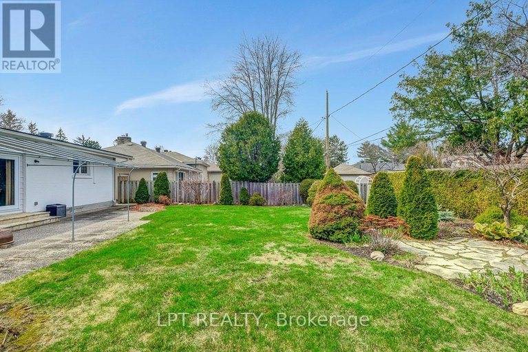 28230942/169-roger-road/faircrest-heights/ottawa/ontario/K1H5C7_40