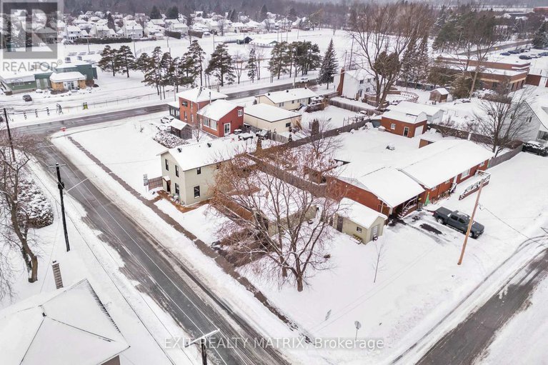 29323609/291-maple-street/village-of-russell/russell/ontario/K4R1B3_36