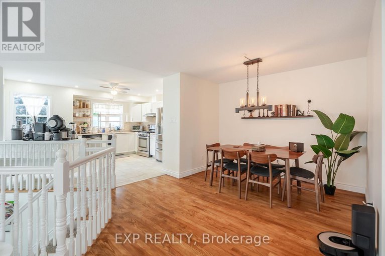 28873619/1562-lisbon-street/fallingbrookpineridge/ottawa/ontario/K4A4B9_16