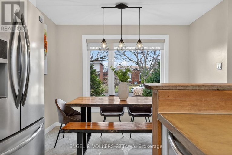 29642090/1358-viking-drive/south-keys/ottawa/ontario/K1V7J7_10