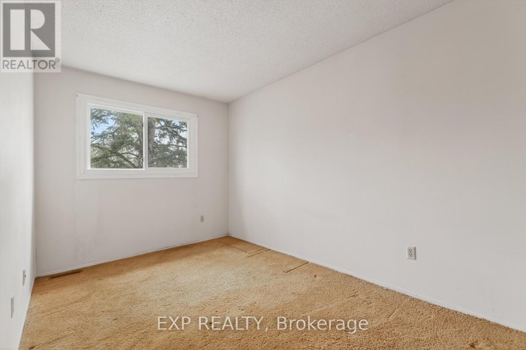 29621624/235-teal-crescent/chatelaine-village/ottawa/ontario/K1E2C3_14