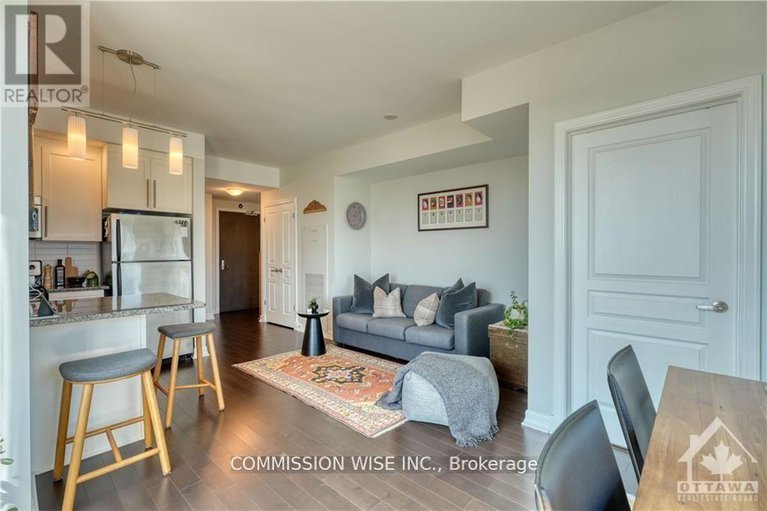 27987955/915-238-besserer-street/sandy-hill/ottawa/ontario/K1N6B1_12