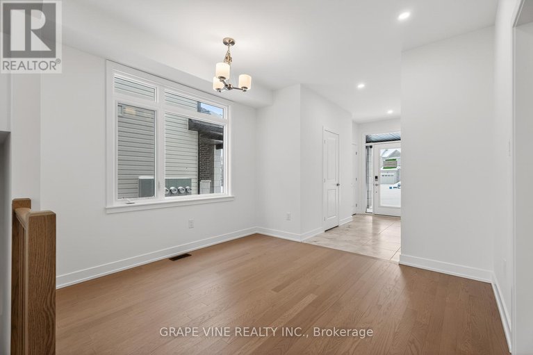 29267393/445-haresfield-court/riverside-southgloucester-glen/ottawa/ontario/K4M0B6_8