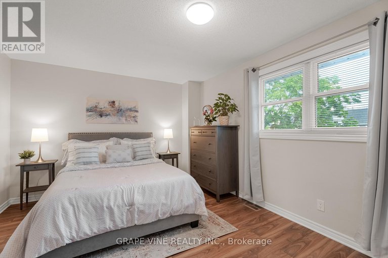 28499106/43-bentbrook-crescent/heritage-park/ottawa/ontario/K2J3Y1_23