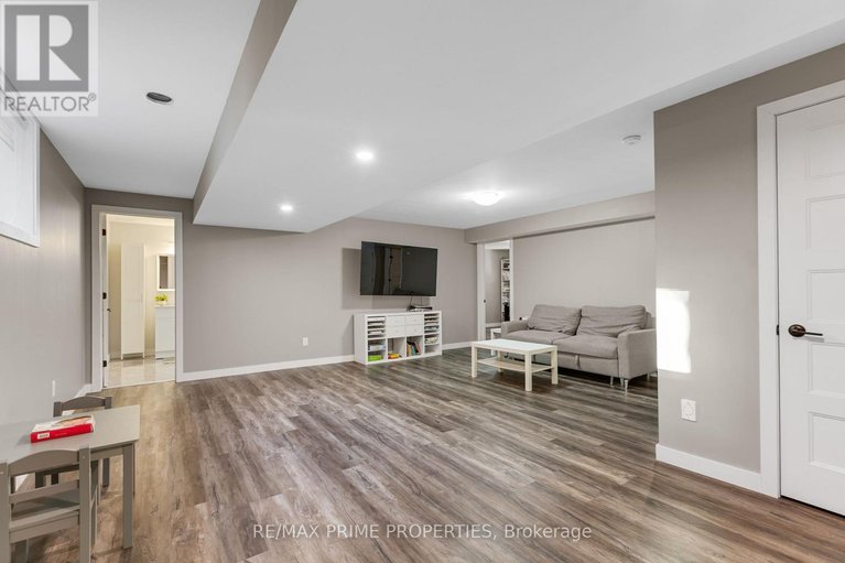 29565533/208-filion-street/embrun/russell/ontario/K0A1W0_35