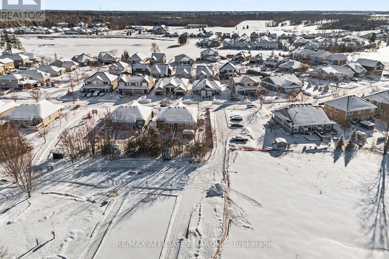 29266687/171-royal-landing-gate/north-grenville-twp-kemptville-south/north-grenville/ontario/K0G1J0_35