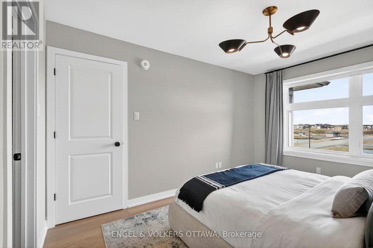 29646069/1764-crux-road/mer-bleuebradley-estatesanderson-park/ottawa/ontario/K1W0W7_36