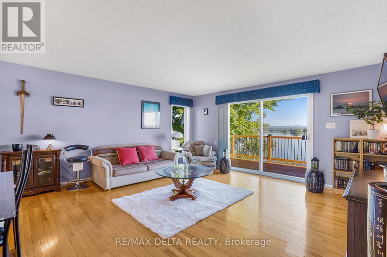 28770240/3705-old-highway-17-road/clarencerockland-twp/clarence-rockland/ontario/K4K1W2_12