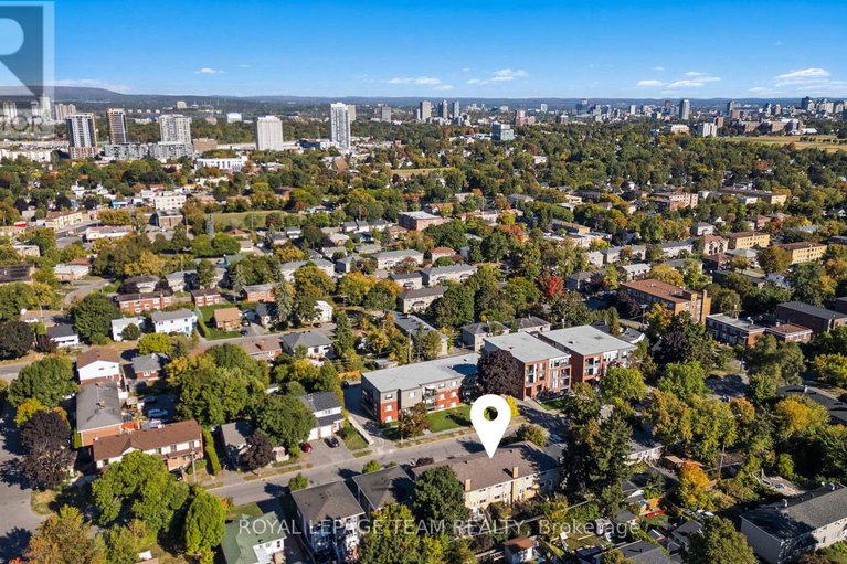 29013037/1308-summerville-avenue/carlington/ottawa/ontario/K1Z8G8_37