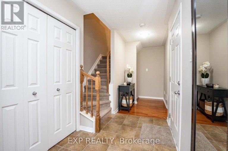 29123132/504-barholm-private/mer-bleuebradley-estatesanderson-park/ottawa/ontario/K4B1H9_4