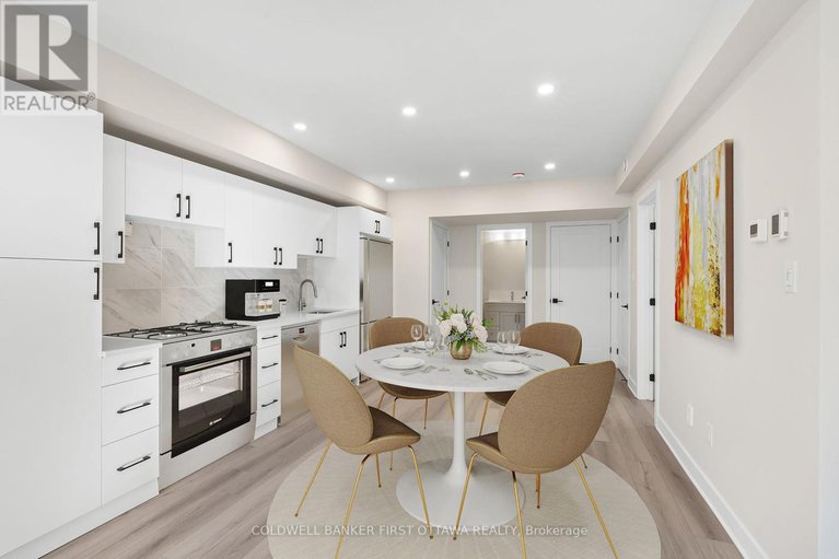 28450244/279-enclave-walk/mer-bleuebradley-estatesanderson-park/ottawa/ontario/K1W0J5_37