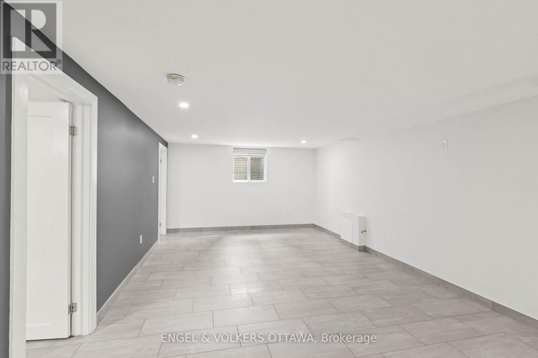 28294344/70-varley-drive/beaverbrook/ottawa/ontario/K2K1H2_38