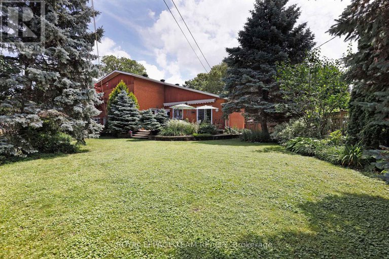 28584600/1939-wembley-avenue/carlingwood/ottawa/ontario/K2A1A8_39