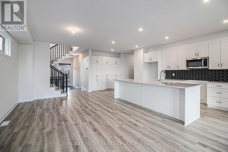 29086225/526-reflection-street/orleans-village/ottawa/ontario/K1W0S8_13