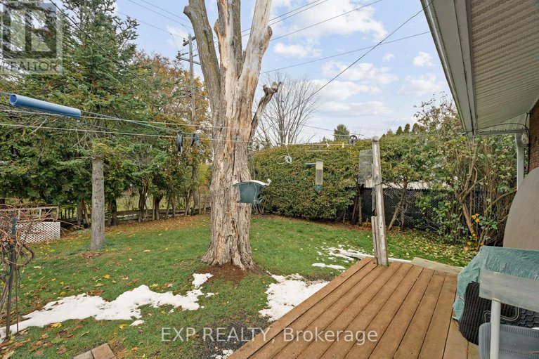 29114115/1233-meadowlands-drive-e/city-viewskylinefisher-heightsparkwood-hills/ottawa/ontario/K2E6K2_43