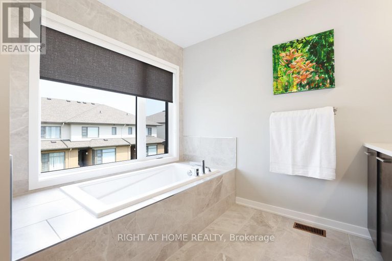 28678303/159-rockmelon-street/riverside-southgloucester-glen/ottawa/ontario/K1X0K6_21