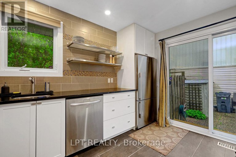28412774/236-3310-southgate-road/south-keys/ottawa/ontario/K1V8X4_15