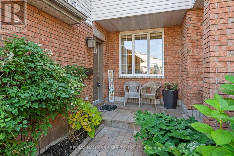 28799334/62-college-circle/castle-heights/ottawa/ontario/K1K4R8_3