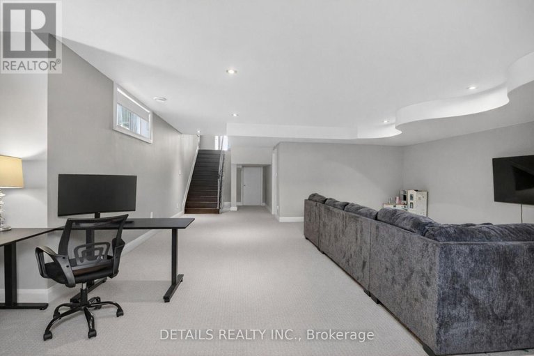 29448768/71-eleanor-drive/city-viewskylinefisher-heightsparkwood-hills/ottawa/ontario/K2E6A1_58