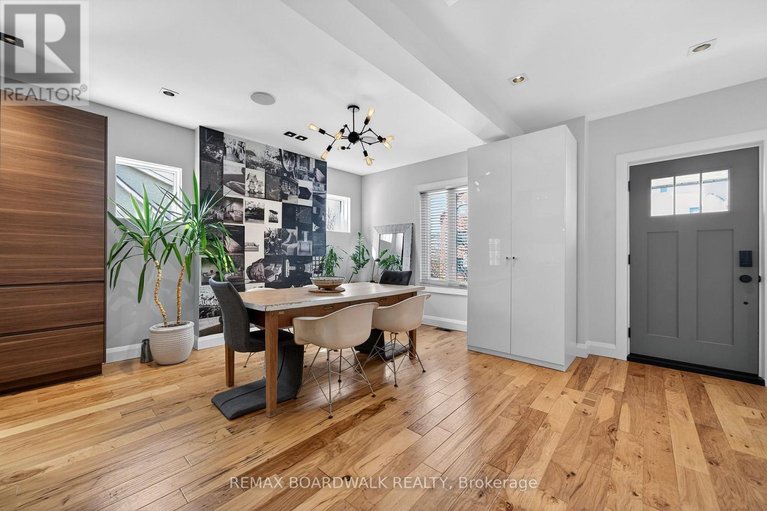 29640571/154-queen-mary-street/overbrookcastle-heights/ottawa/ontario/K1K1X5_6