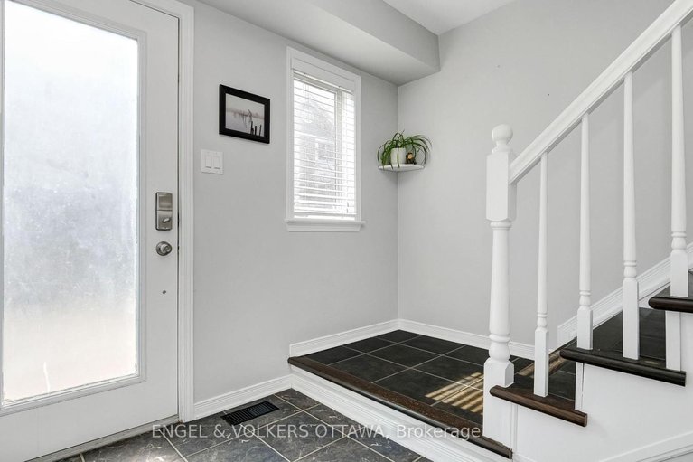 29583335/505-burleigh-private/cyrville/ottawa/ontario/K1J1J9_5