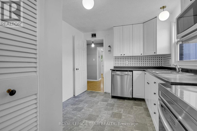 28738547/52-bowhill-avenue/borden-farmstewart-farmcarleton-heightsparkwood-hills/ottawa/ontario/K2E6S7_14