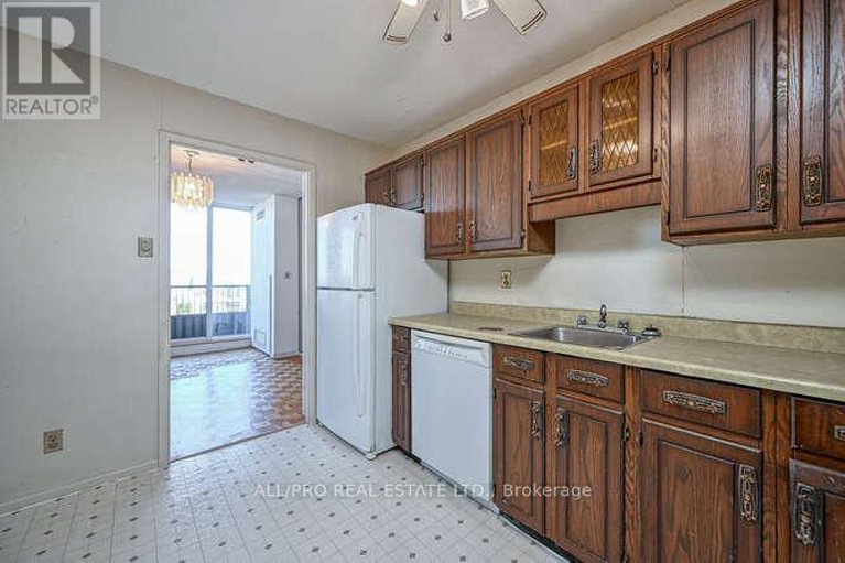 28203485/2951-riverside-drive-e/mooneys-bayriverside-park/ottawa/ontario/K1V8W6_10