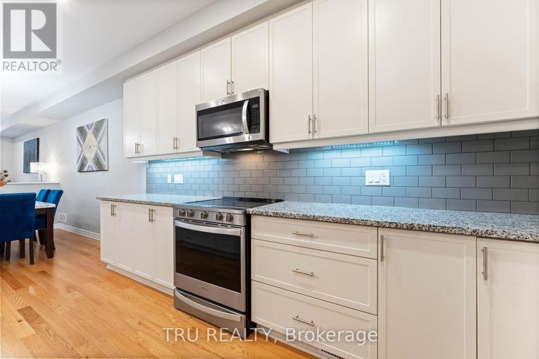 29458298/4031-kelly-farm-drive/blossom-parkkemp-parkfindlay-creek/ottawa/ontario/K1T0R6_13