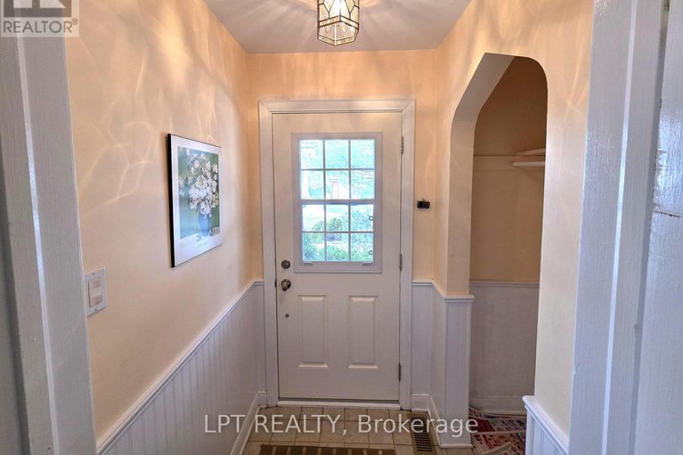 29429679/2302-lawn-avenue/woodroffe/ottawa/ontario/K2B7B4_2