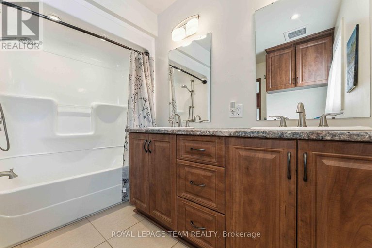 29355190/3322-elizabeth-street/osgoode/ottawa/ontario/K0A2W0_19