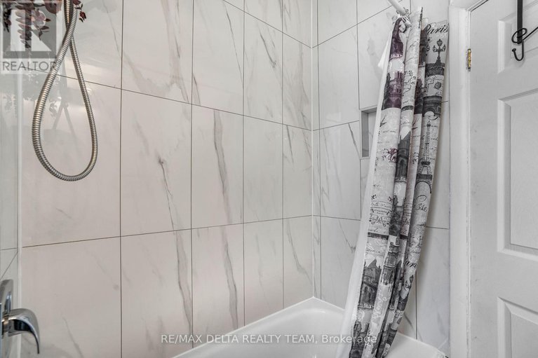 28737271/245-york-street/lower-town/ottawa/ontario/K1N5T9_18