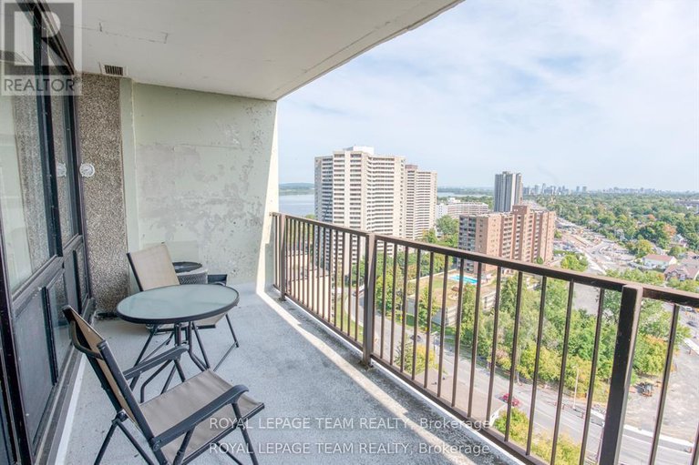 29082658/2006-1195-richmond-road/woodroffe/ottawa/ontario/K2B8E4_31