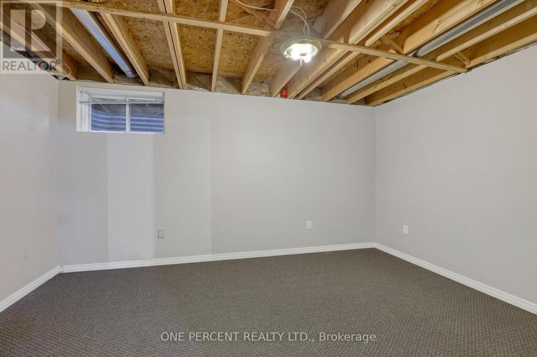 28322814/33-shannondoe-crescent/bridlewood/ottawa/ontario/K2M2H1_28