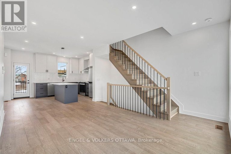 28363826/73-parent-avenue/lower-townbyward-market/ottawa/ontario/K1N0E6_14