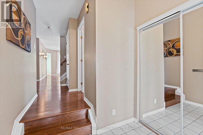 28323981/11-highmont-court/kanata-lakesheritage-hills/ottawa/ontario/K2T1B3_4