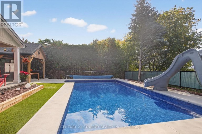 29587854/103-queen-charlotte-street/richmond/ottawa/ontario/K0A2Z0_44