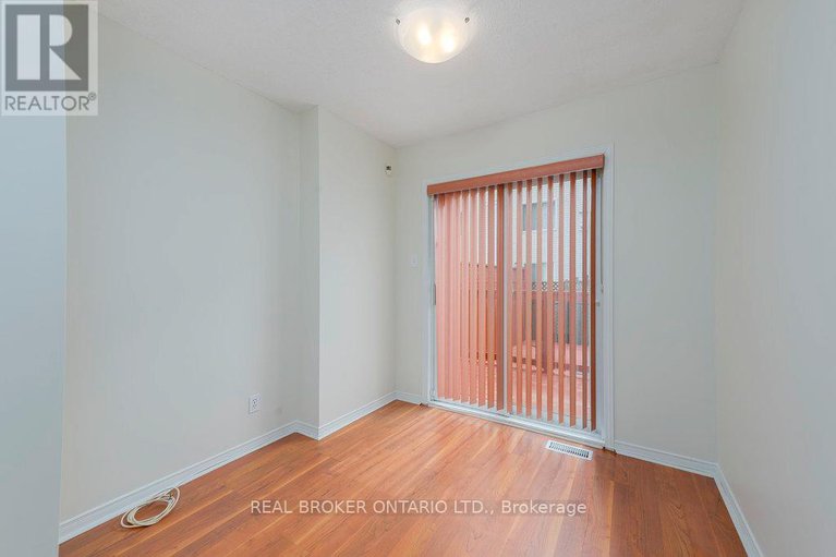 28914731/8-drayton-private/cfb-rockcliffe-and-area/ottawa/ontario/K1K4R1_9