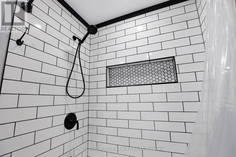 29451850/104-hillman-marsh-way/blossom-parkkemp-parkfindlay-creek/ottawa/ontario/K1T0B1_31