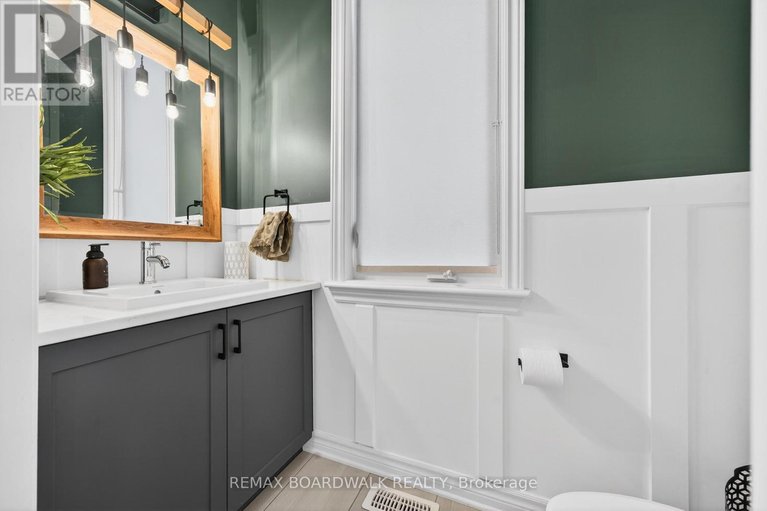 29665426/38-thunderbolt-street/emerald-meadowstrailwest/ottawa/ontario/K2V0L9_20