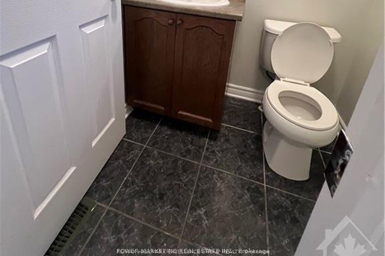 29319586/270-mica-crescent/town-of-rockland/clarence-rockland/ontario/K4K0E2_10