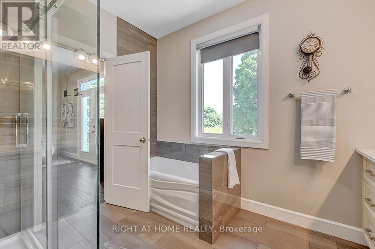 28462955/25-bren-maur-road/hearts-desire/ottawa/ontario/K2J3Z7_23