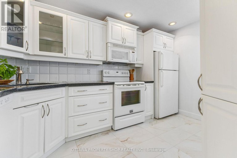 29416956/d-20-benlea-drive/tanglewood/ottawa/ontario/K2G4A8_5