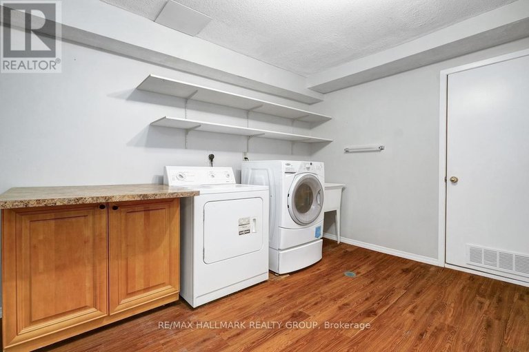 28869609/6957-notre-dame-street/chateauneuf/ottawa/ontario/K1C1H8_28