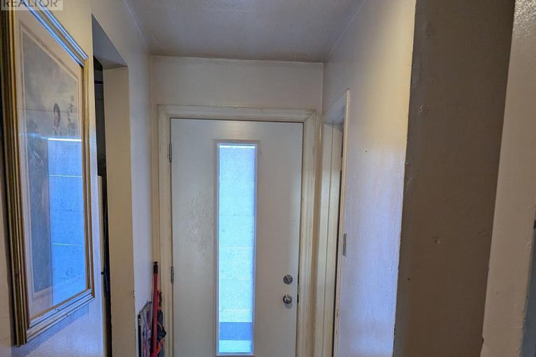 29135015/58-1767-dondale-street/pineview/ottawa/ontario/K1B5H7_2